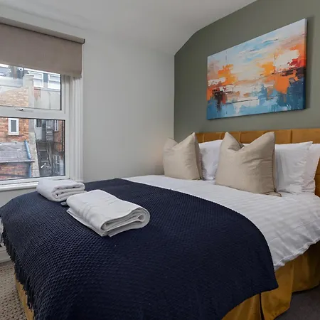 The Clifton Townhouse, 5bed With Hot Tub, King Bed Дом отдыха *
