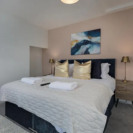 The Clifton Townhouse, 5bed With Hot Tub, King Bed * סקארבורו