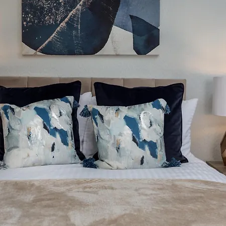 The Clifton Townhouse, 5bed With Hot Tub, King Bed סקארבורו