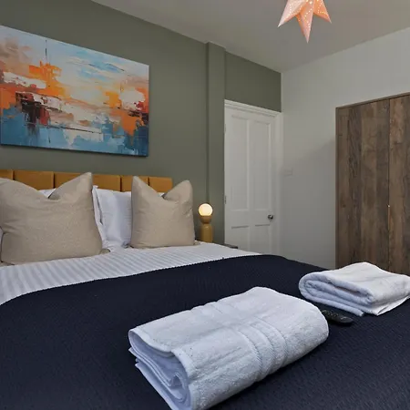 The Clifton Townhouse, 5bed With Hot Tub, King Bed * סקארבורו